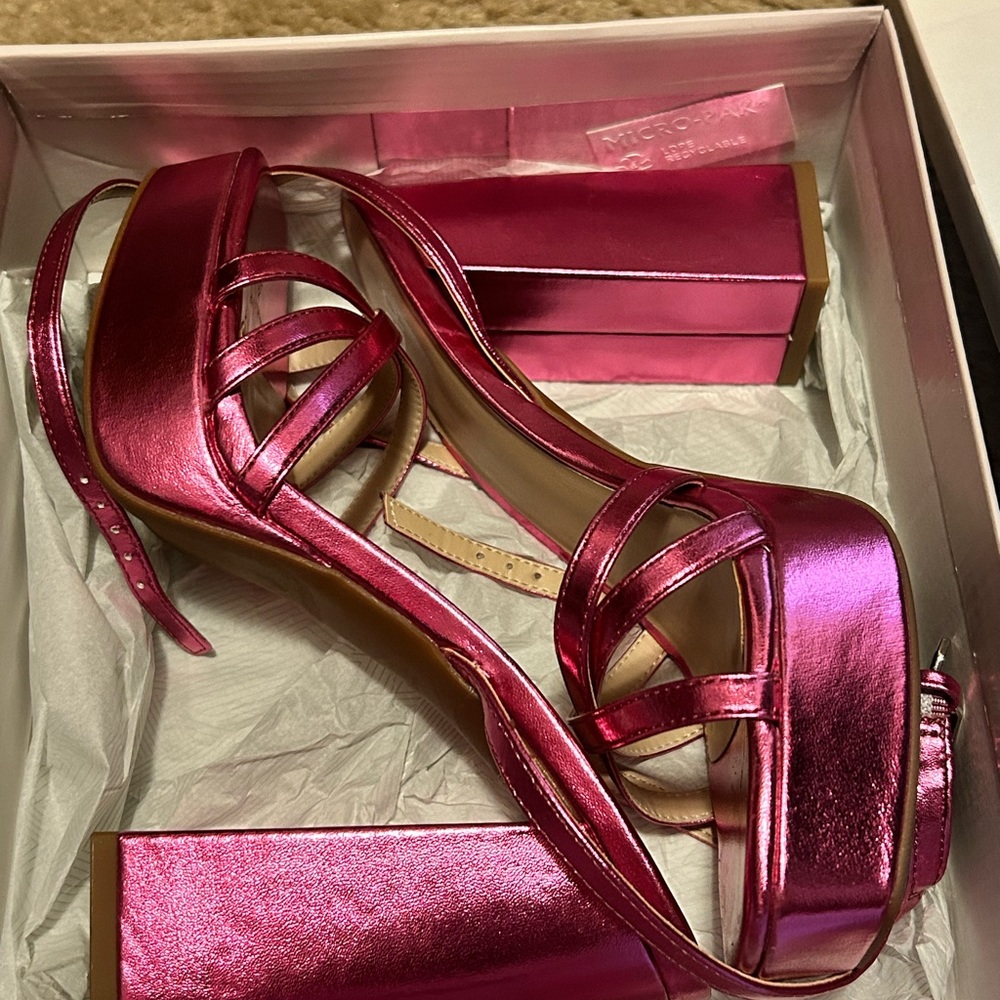 Tavey ankle strap sandal